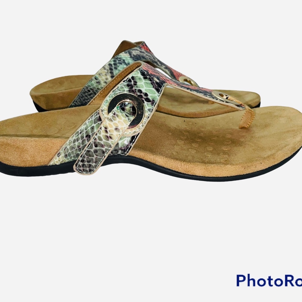 Vionic Sandals Size 8* - Picture 7 of 11